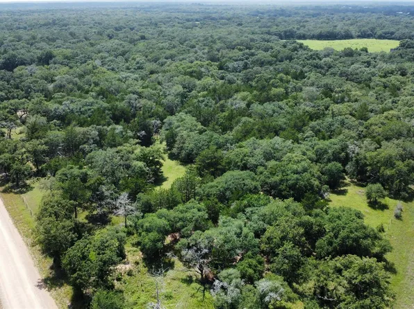 12952 Fm 530, Hallettsville, TX 77964