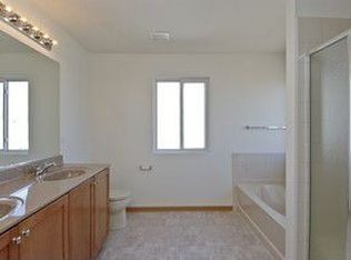 595 Canterbury Ln, Hampshire, IL 60140