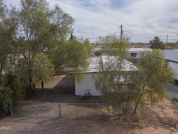 3rd image of 5633 N BEGONIA Street