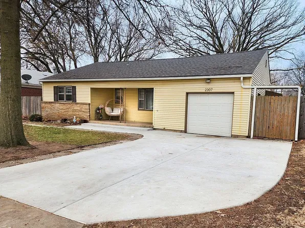 2307 S Dellrose Ave, Wichita, KS 67218