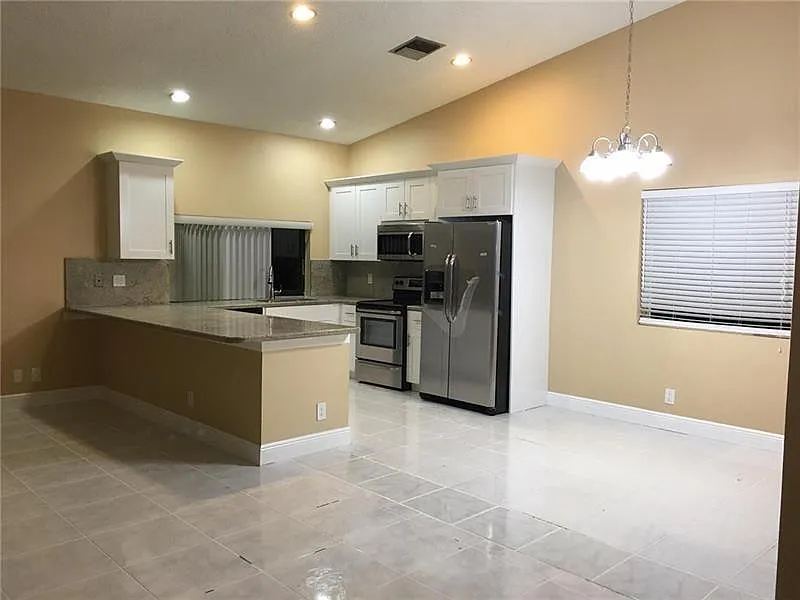 Building Photo - 9555 NW 25th Ct