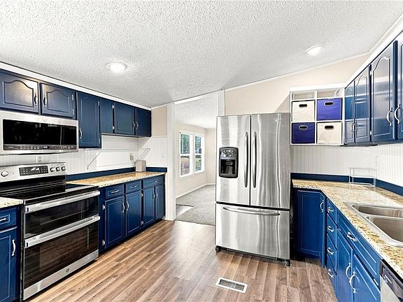 5th image of 806 N Jerry St