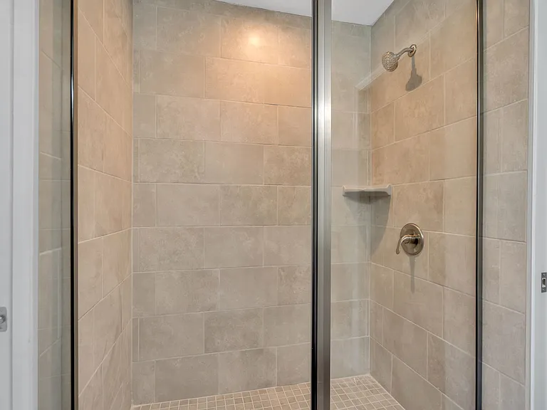 440 N 1st Ave — Photo 10