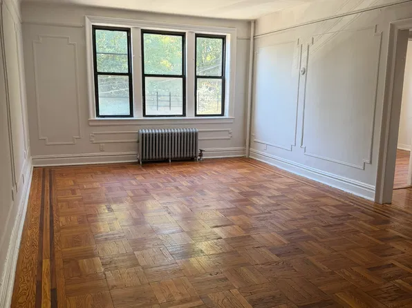 25 Sherman Avenue image 1 of 16
