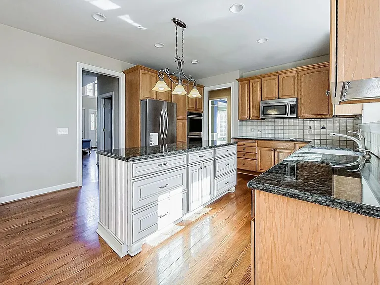 22646 Autumn Park Blvd — Photo 5