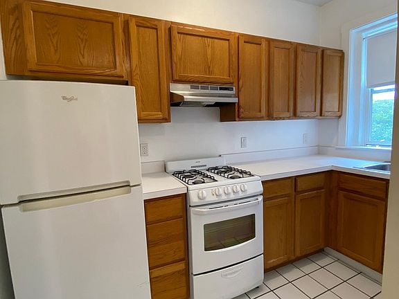 2nd image of 1125 Commonwealth Ave APT 29