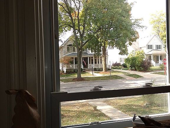 studio front highland view