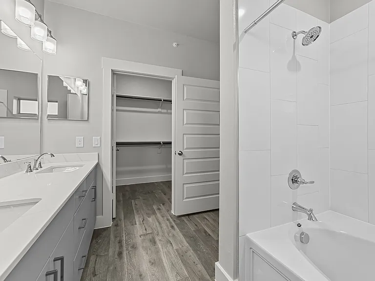 bathroom bathroom