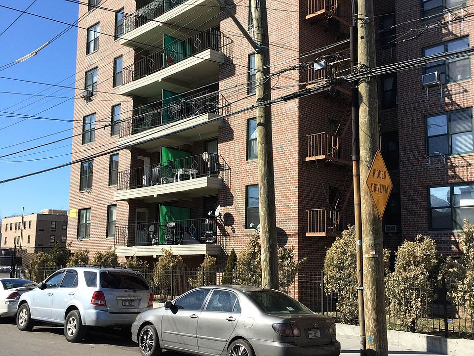 2nd image of 1545 Rhinelander Ave APT 6M