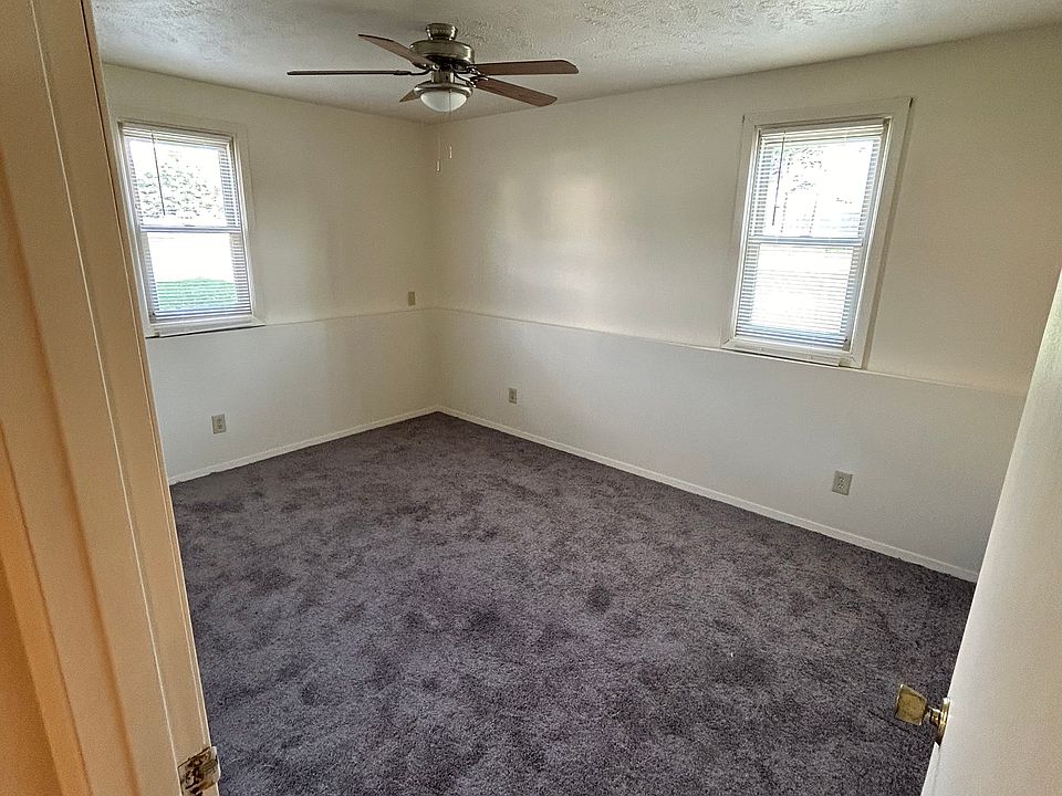 2nd image of 1309-4 S Park St #1309-4-1