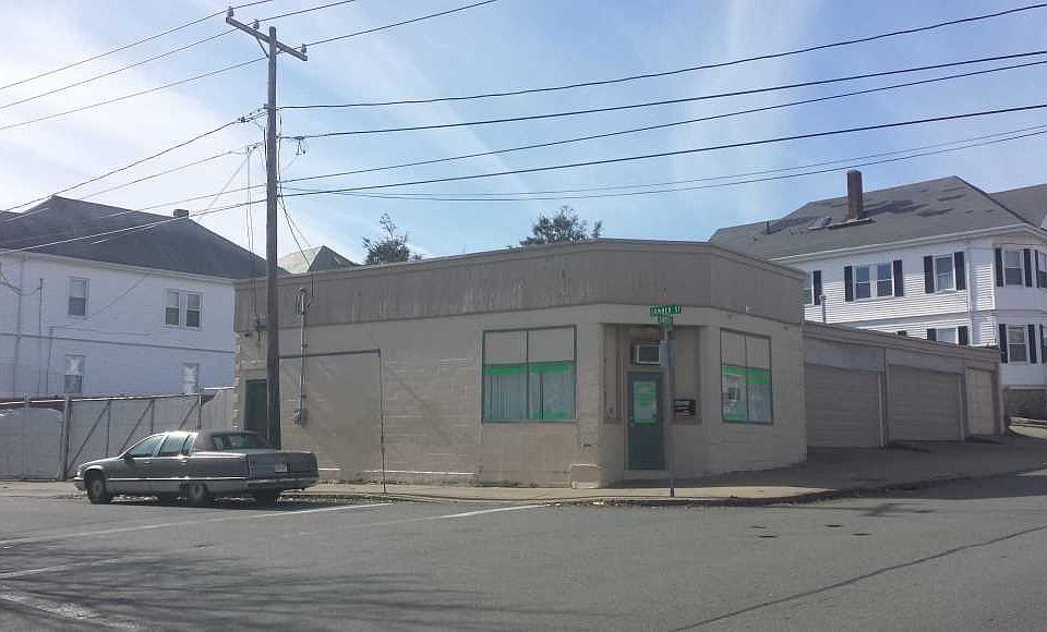 1st image of 671 Summer St