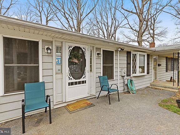 4th image of 11910 Warner Rd