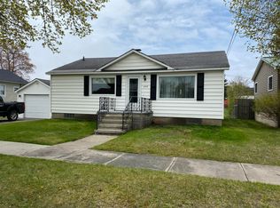 204 Charlotte St, Alpena, MI 49707