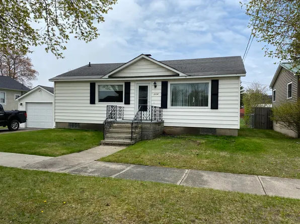 204 Charlotte St, Alpena, MI 49707