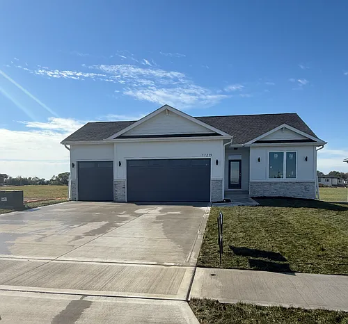 17219 Northview Dr Photo 1