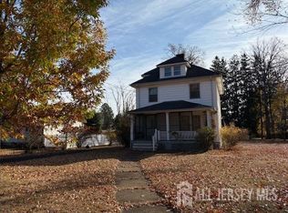 328 Beechwood Ave, Middlesex, NJ