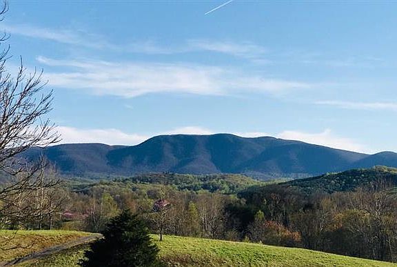 3rd image of 65 Evergreen Ct