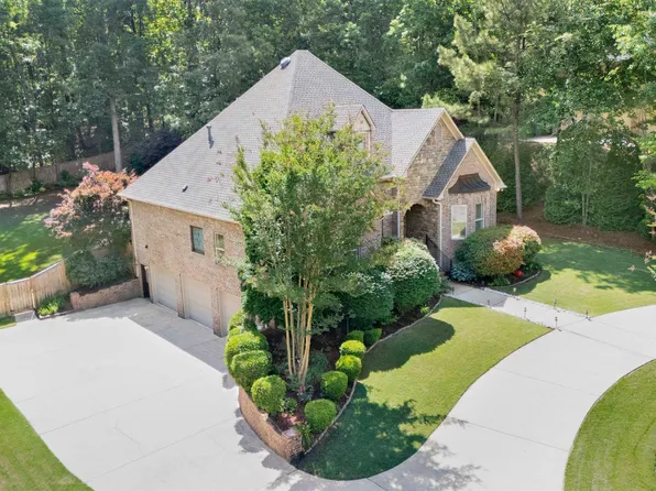 8514 Redwood Ln, Bessemer, AL 35022