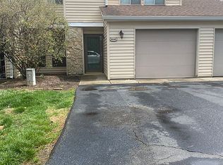 8040 Timberlodge Trl, Washington Township, OH 45458