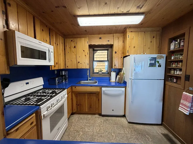 4780 W Lake Blvd — Photo 11