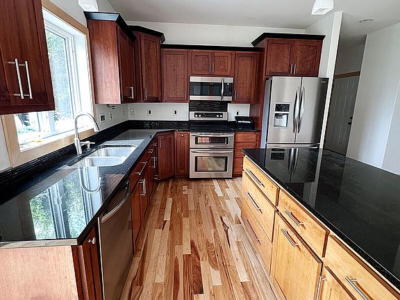 4th image of 2303 44th Ave S
