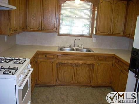 3rd image of 934 Farm Road 900 N