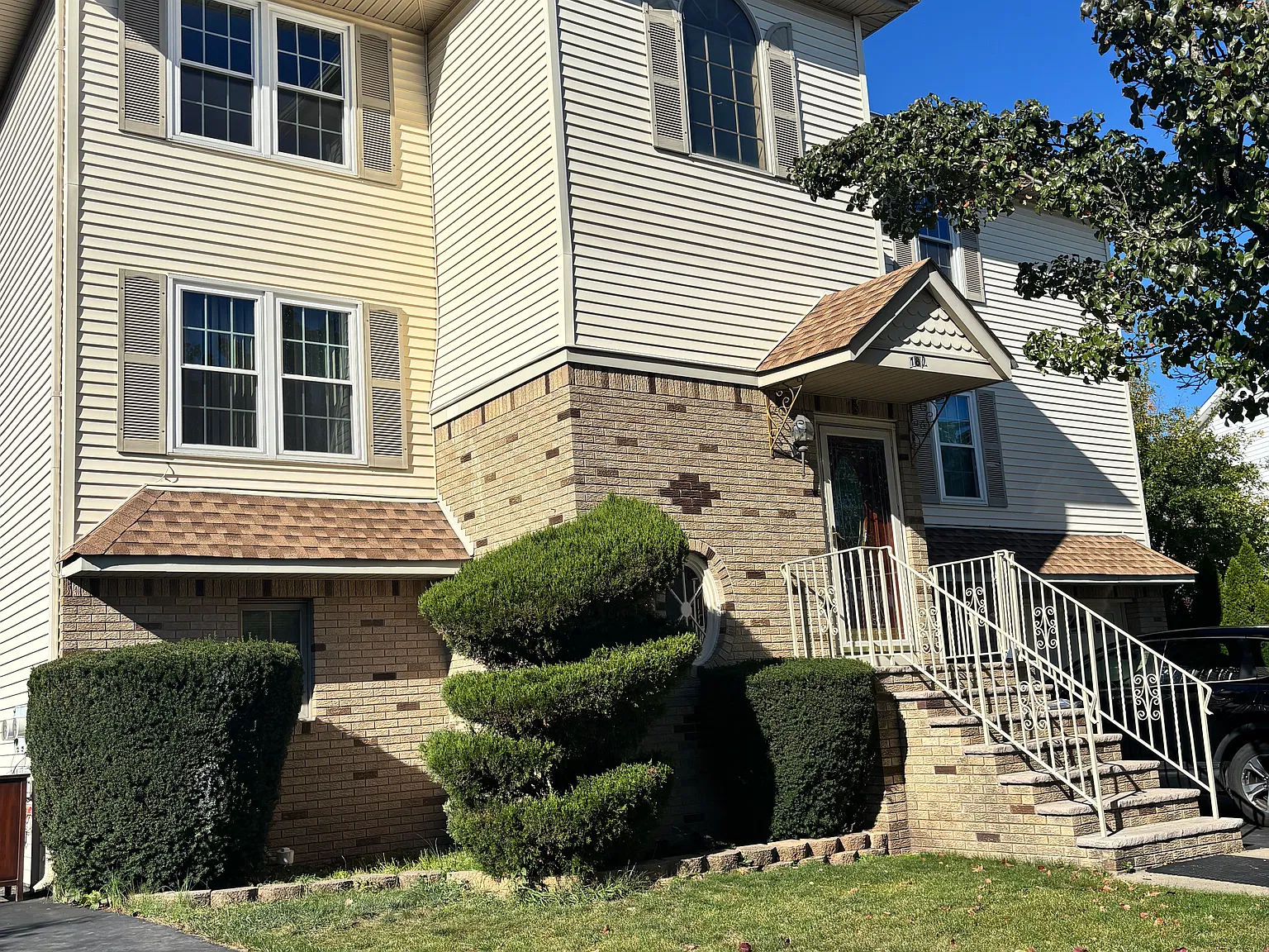 3 bed, 1400 sqft, $2,950 — Photo 2