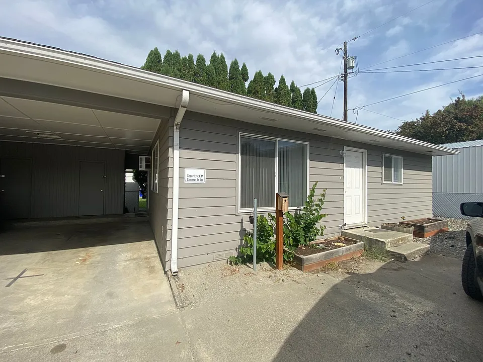 415 Bryden Ave
