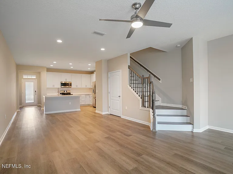 142 Castro Ct — Photo 7