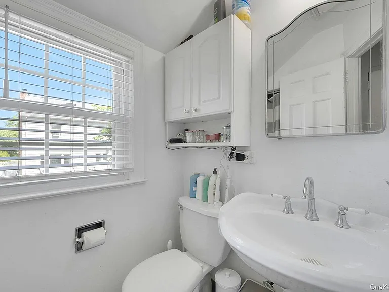 29 Deerfield Ave — Photo 18