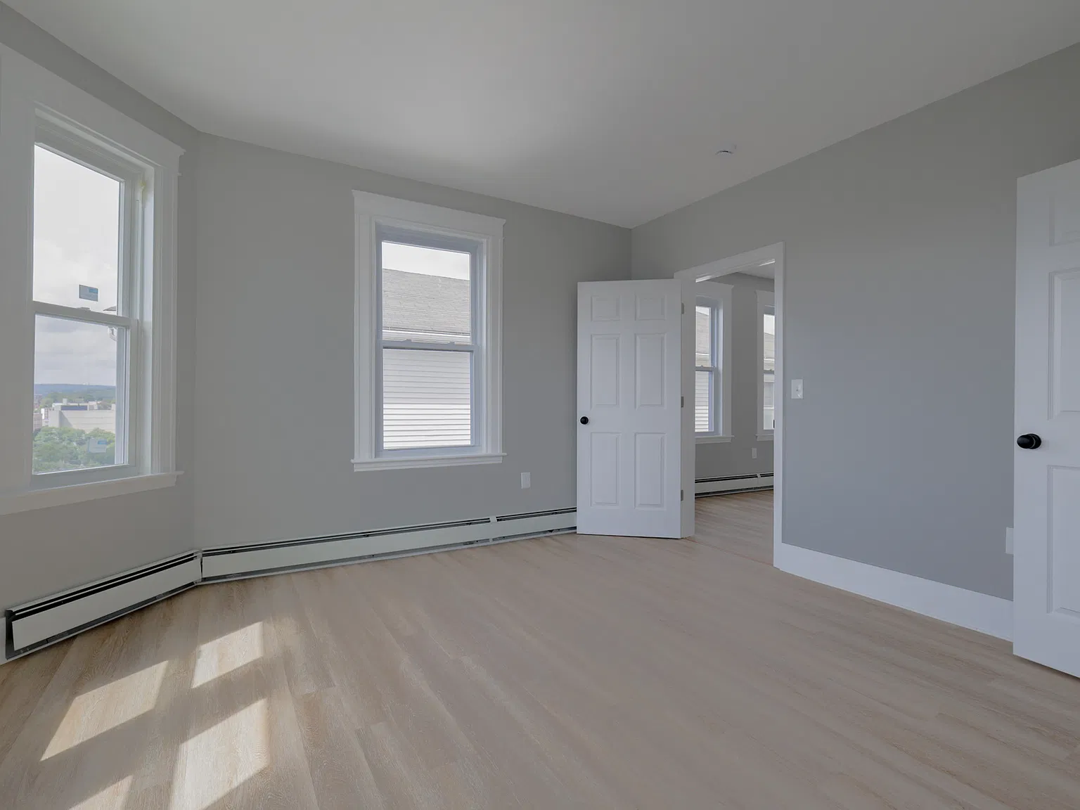54 Laurel St — Photo 4