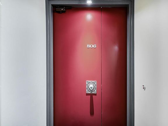 3rd image of 101 Alma St APT 806