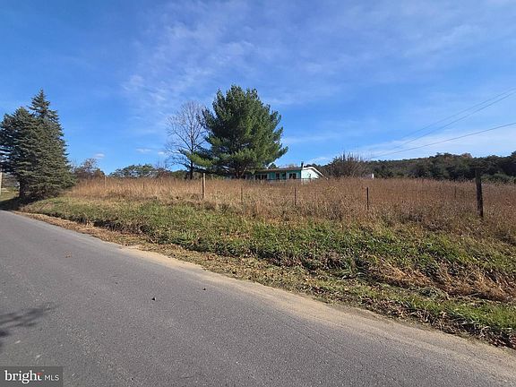 3rd image of 2500 Beaver Run Rd