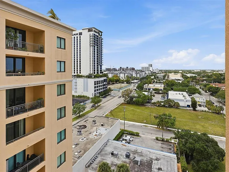 110 N Federal Hwy #1108 — Photo 27