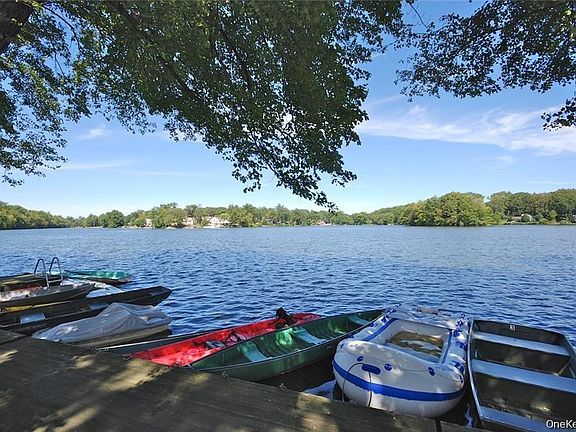 5th image of 40 Waterside Close