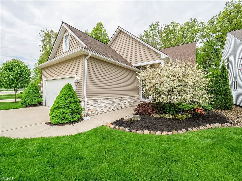 1st image of 639 Lakeside Dr