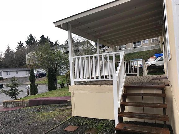 3rd image of 2469 NE 29th St