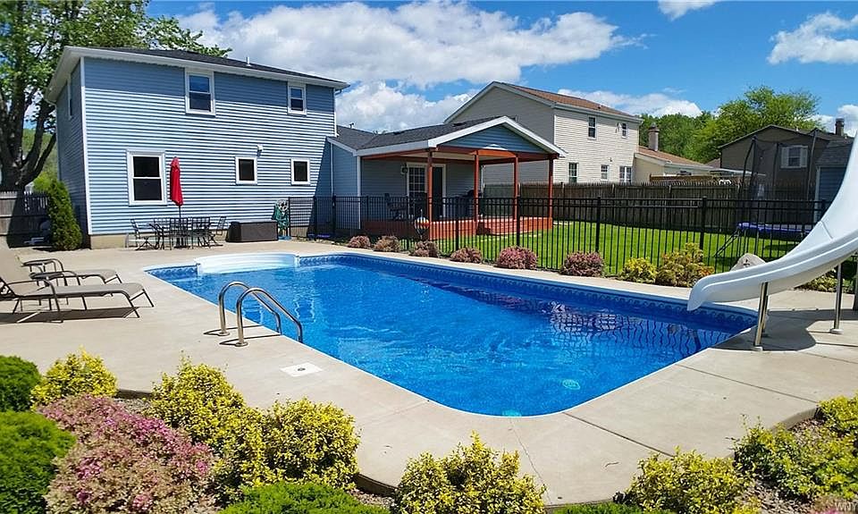 2nd image of 3162 Clearview Way