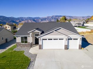 86 Sailing Hawk Ln, Manson, WA 98831