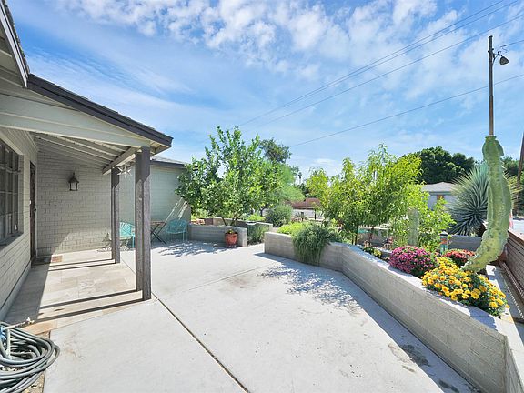 4th image of 2714 N 15th Ave