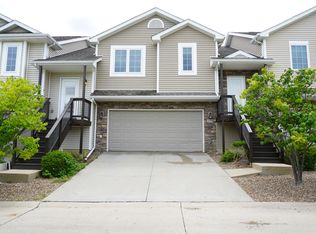 1009 Twilight Dr, North Liberty, IA 52317
