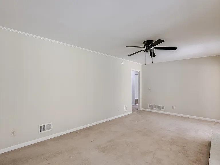 1725 Cheltenham Ln — Photo 20