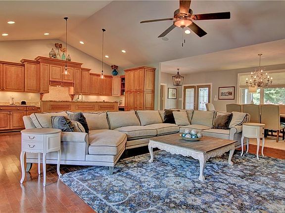 4th image of 9363 Wild Honeysuckle Ln