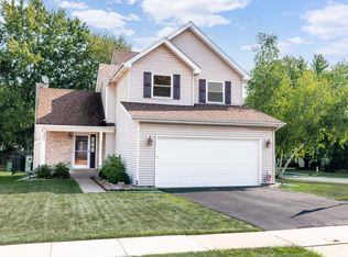 402 Vana Dr, Carpentersville, IL 60110