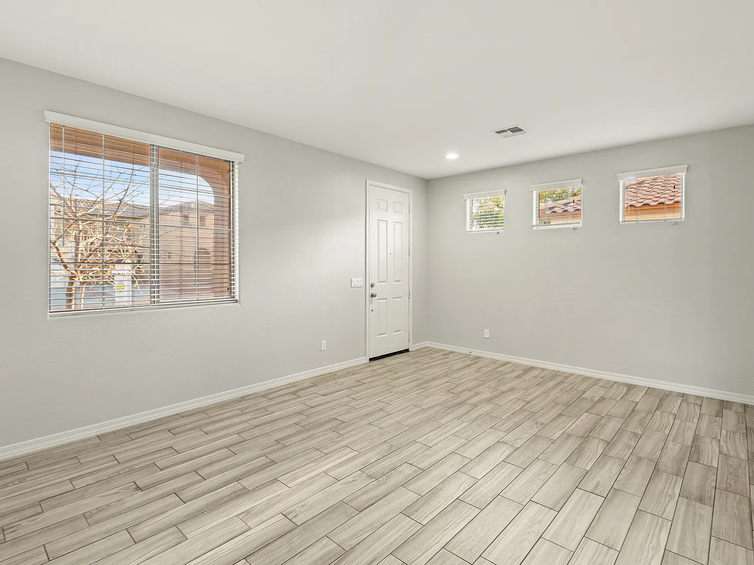 14772 W Riviera Dr — Photo 2
