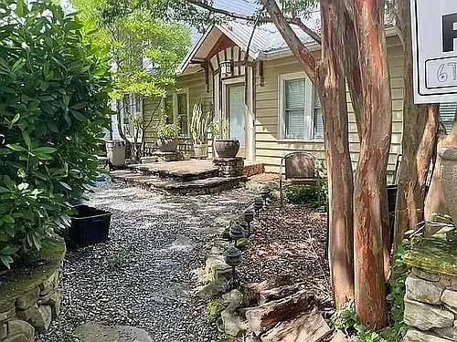 566 Rankin St NE Photo 1