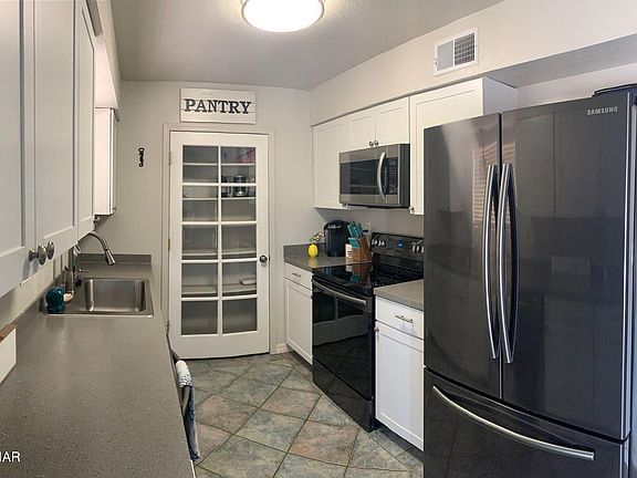 3rd image of 3655 Clearwater Dr