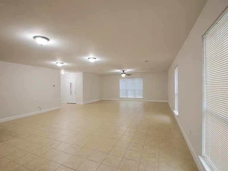 4702 Mariner Dr — Photo 24