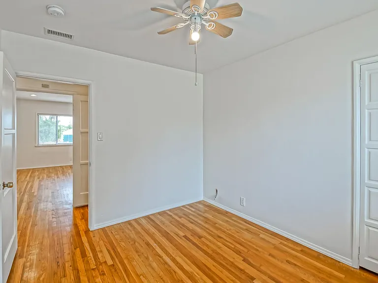 2911 Blaisdell Ave — Photo 25