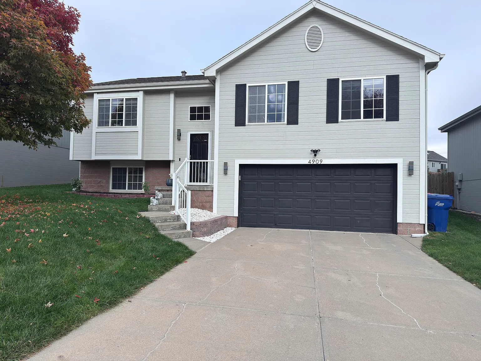 3 bed, 1622 sqft, $2,249 — Photo 1